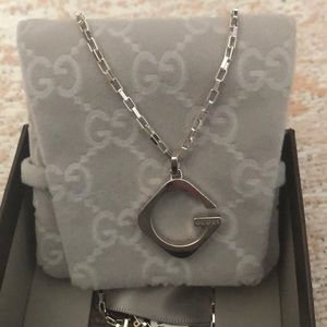 NWT Gucci silver necklace